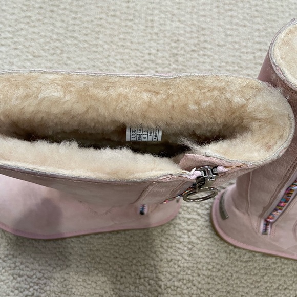 Super rare, never worn rainbow zipper UGG boots - Picture 7 of 13